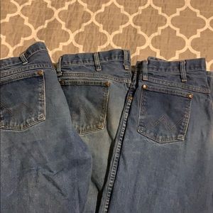3 pair men’s wrangler jeans